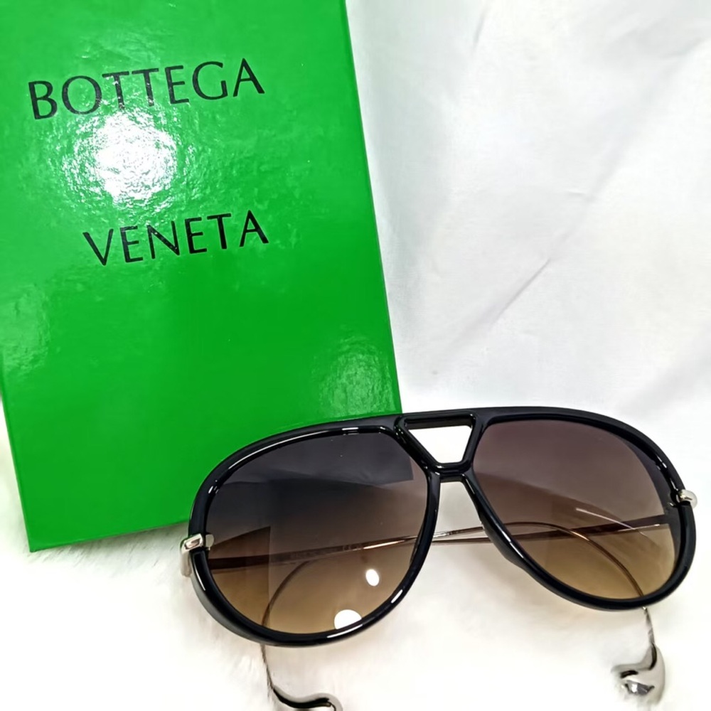 Bottega Veneta Women's Authentic sunglasse